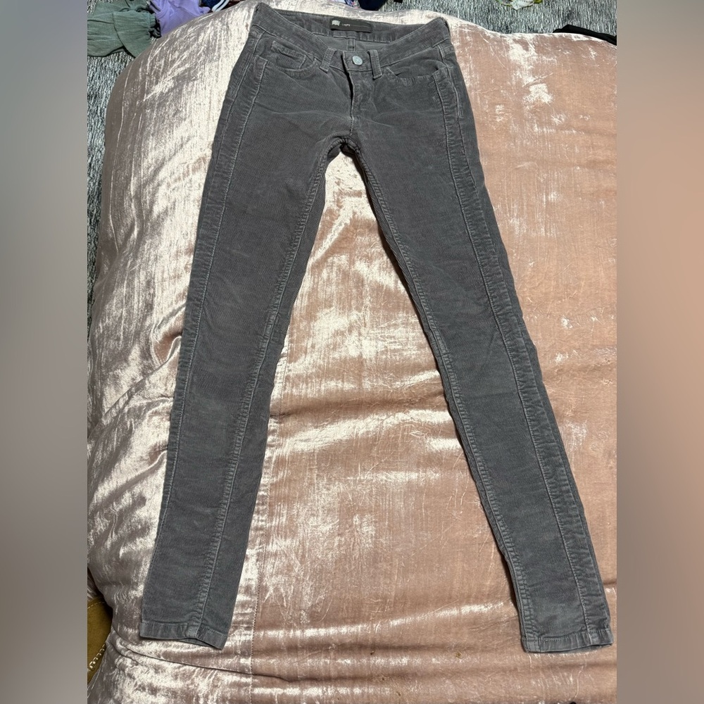 Levis leggings  Gray corduroy- low rise